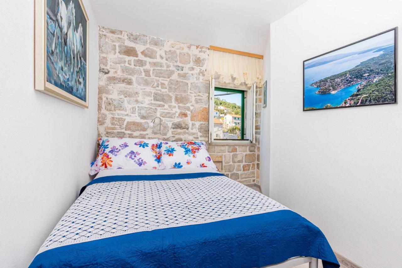 Appartement Deziderio à Stomorska Extérieur photo