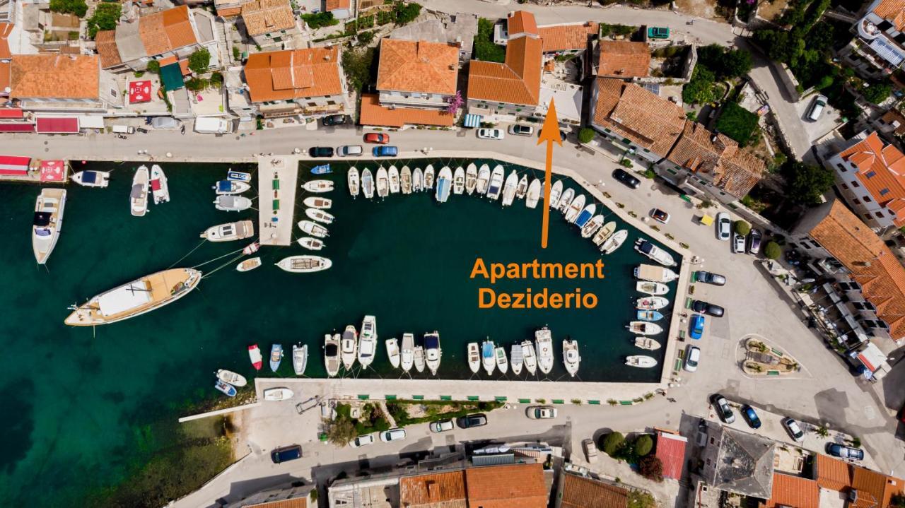 Appartement Deziderio à Stomorska Extérieur photo